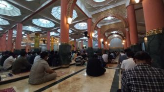 Isi Ceramah di Masjid Kampus UGM, Ketua ICMI Sleman Beberkan Hutang Pemerintah Indonesia Saat Ini