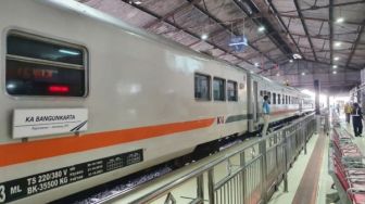 Dampak Demo 11 April, Daftar 7 Kereta Api Jarak Jauh Pindah Keberangkatan dari Stasiun Gambir ke Stasiun Jatinegara
