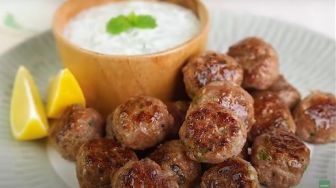 Resep Bakso Daging dengan Saus Cocol Tzatziki Khas Eropa, Dijamin Enak!