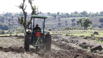 Pakar dari Unnes: Pemanfaatan Alat dan Mesin Pertanian Bantu Petani Indonesia Naik Kelas