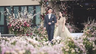 Rayakan Momen Setahun Menikah, Son Ye Jin Pajang Foto Romantis Bareng Hyun Bin