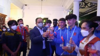 Bertemu Anies Baswedan, Atletico Madrid dan Barcelona Disuguhi Minuman Khas Betawi