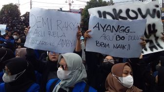 Ini Deretan Poster 'Menggelitik' Tuntutan Demo Mahasiswa di Jember, Bawa-bawa Istilah 'BO' Segala