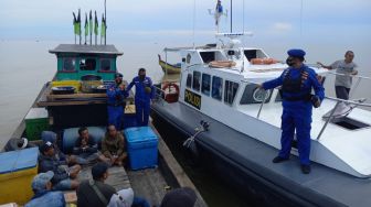 Kapal Angkut Puluhan Pekerja Migran Ilegal Karam Di Perairan Batam, TNI AL Telisik Keterlibatan Calo