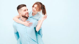 6 Tips Menciptakan Kemesraan dengan Pasangan, Patut Dicoba!