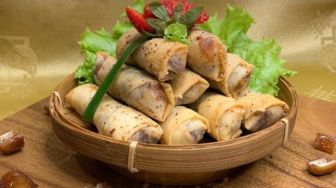 Bingung Cari Ide Menu Buka Puasa, Ini Resep Lumpia Kurma Keju untuk Takjil Ramadhan