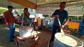 Masjid Agung Islamic Centre Lhokseumawe Sediakan Takjil Kanji Rumbi, 1.000 Porsi Setiap Hari