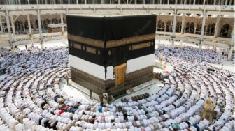 Arab Saudi Turunkan Biaya Paket Haji 30%, Kenapa Indonesia Malah Naik?
