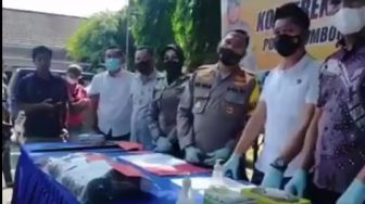 Viral! Video Jurnalis Berikan Pertanyaan ke Polisi Soal Korban Begal Jadi Tersangka dan Ditahan, Warganet: KM 50 Bebas?