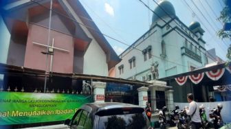 Toleransi Masjid Al Hikmah di Sebelah GKI Joyodiningratan saat Ibadah Paskah, Speaker Luar Masjid Dimatikan saat Tarawih
