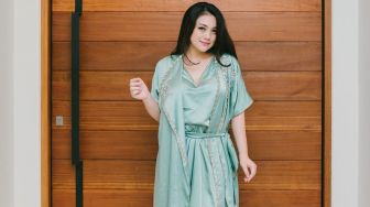 Celine Evangelista Godain Ronaldinho, Hotman Paris Temui Ketua MUI, Minta Maaf Buntut Promo Holywings