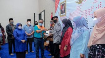 Beralih ke TV Digital, PT Pos Indonesia Serahkan Bantuan 1.051 Set Top Box ke Pemkot Tanjungpinang