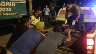 Pengamen di Tuban Ditemukan Tergeletak Bersimbah Darah di Trotoar Jalan