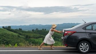 Penyebab Mobil Mogok dan Cara Mengatasinya