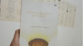 Ulasan Buku Ada Berita Apa Hari Ini, Den Sastro?: Puisi Sapardi yang Bersifat Imajis