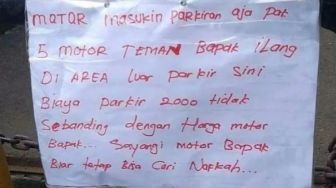 Pengumuman Tukang Parkir Ini Bikin Driver Ojol Ketar-ketir, Publik: S3 Marketing!