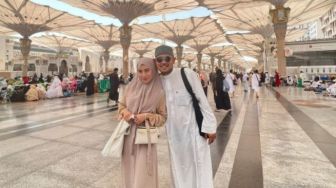 10 Momen Gilang Juragan 99 Umrah Bareng Rombongan Sultan