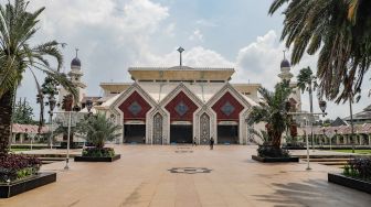 Melihat Kemegahan Masjid At-Tin Peninggalan Ibu Tien Soeharto