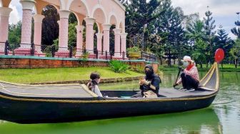 10 Tempat Wisata di Puncak Bogor, dari Pemandian Air Panas Hingga Negeri Dongeng
