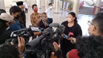 Dipanggil Rektor, Karna Wijaya Dosen UGM Minta Maaf Setelah Dugaan Ejek Ade Armando Viral