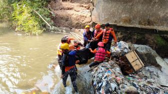 Pencarian Hari Kedua, Basarnas DIY Temukan Anak 8 Tahun yang Hilang di DAM Lepen Sungai Gajah Wong