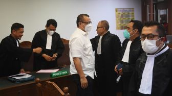 Terdakwa kasus dugaan penistaan agama Ferdinand Hutahaean menjalani sidang pembacaan vonis di PN Jakarta Pusat, Jakarta, Selasa (19/4/2022). ANTARA FOTO/Akbar Nugroho Gumay