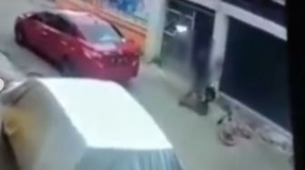 Oknum Polisi Tega Aniaya Bocah Gegara Tak Sengaja Serempet Mobilnya Pakai Sepeda, Publik Ramai Mengecam