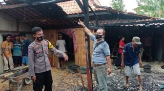 Sebuah Rumah di Pulokulon Grobogan Ludes Terbakar