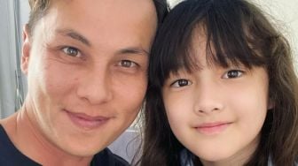 10 Artis Lelaki Mirip Sama Anak Perempuan, Bagai Pinang Dibelah Dua