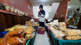 Jelang Lebaran, Pedagang Kue Kering di Pontianak Raup Untung hingga Ratusan Juta Rupiah, Begini Cerita Awalnya