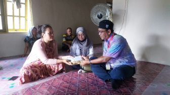 Sebagai Bentuk Kepedulian, Alfamart Berikan Santunan kepada Keluarga Korban Robohnya Toko di Kalimantan Selatan