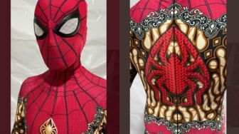 Terpopuler: Viral Kostum Spiderman Versi Kearifan Lokal, Uang Ganti Rugi Buat Penjual Tahu Tek