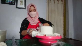 Bulan Berkah! Ibu Rumah Tangga Pelaku Usaha Kue Kering Kota Semarang Banjir Pesanan Lebaran 2022