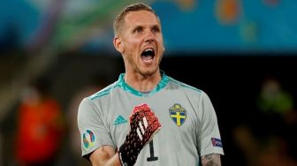 Aston Villa Siap Permanenkan Status Robin Olsen