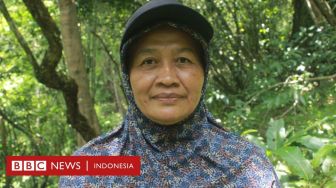 Sri Hartini, Perempuan Penjaga Hutan Adat Satu-satunya di Yogyakarta