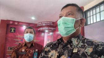 Izet Mantan Preman Pemalak Sopir Truk di Padang Dapat Gerobak Usaha dari Kemenkumham Sumbar