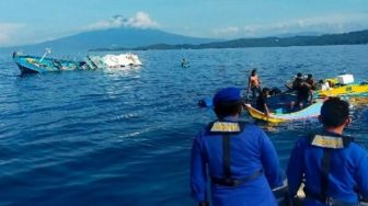 13 ABK KM Metanoia GT29 Diselamatkan Personel Polairud Polda Sulawesi Utara