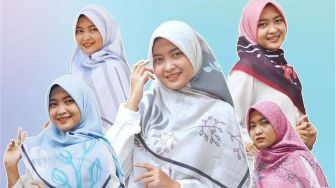 5 Rekomendasi Hijab Motif & Hijab Pashmina untuk Segala Suasana di Lebaran 2022, Wajib Coba hijabfashioku.co