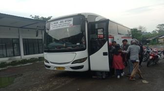 Jelang Lebaran, Arus Mudik di Terminal Bus Mandala Rangkasbitung Mulai Ramai