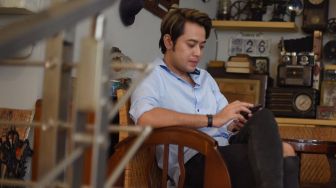 Heboh Kriss Hatta Pacaran Dengan Pesinetron 14 Tahun, Dihujat Netizen