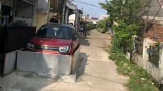 Cara Parkir Mobil Suzuki Ignis di Jalan Kampung Bikin Publik Geleng-geleng Kepala, Niat Juga Buat Garasinya