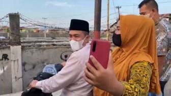 Viral Ibu Hamil Minta Dibonceng Bupati Batubara Zahir Naik Motor