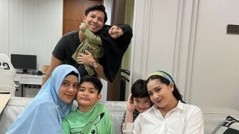 Dituding Banding-bandingkan Rafathar dengan King Faaz, Nagita Slavina Diprotes Warganet