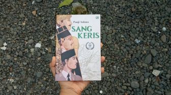 Ulasan Novel Sang Keris: Kisah Perjalanan Sebilah Senjata Tikam