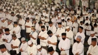 MUI Tangsel Bolehkan Salat Berjamaah di Masjid Lepas Masker, Ini Syaratnya