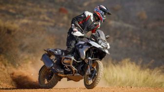 Gandeng Pangea, BMW Motorrad Spanyol Hadirkan Paket Wisata Otomotif