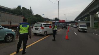 Contraflow dari KM 47 sampai KM 70 Tol Jakarta-Cikampek Sudah Mulai Diberlakukan