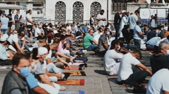 Niat Sholat Idul Adha dan Artinya, Lengkap dengan Tata Cara Shalat Iduladha