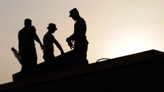 Respon Publik Soal Banyak Perusahaan Hengkang dari Karawang Gara-gara Upah Buruh Mahal: Wajar, Biaya Hidup Juga Tinggi