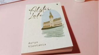 Menyusuri Danau Alster melalui Buku Fiksi Alster Lake